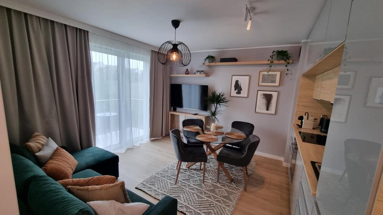 Apartament Mlody Gdansk - Bezplatny Parking, Mocne Wifi, Dobre Polaczenie Z Lotniskiem Exterior foto