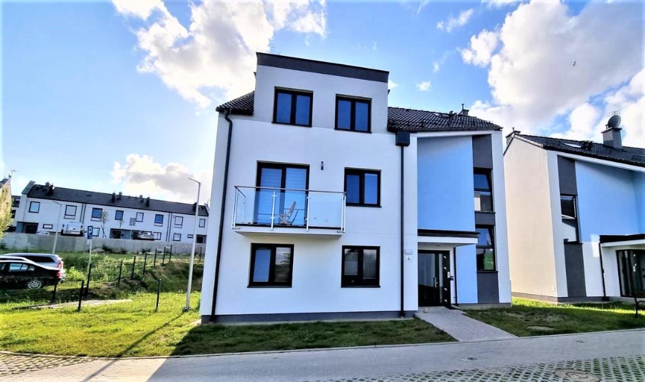 Apartament Mlody Gdansk - Bezplatny Parking, Mocne Wifi, Dobre Polaczenie Z Lotniskiem Exterior foto